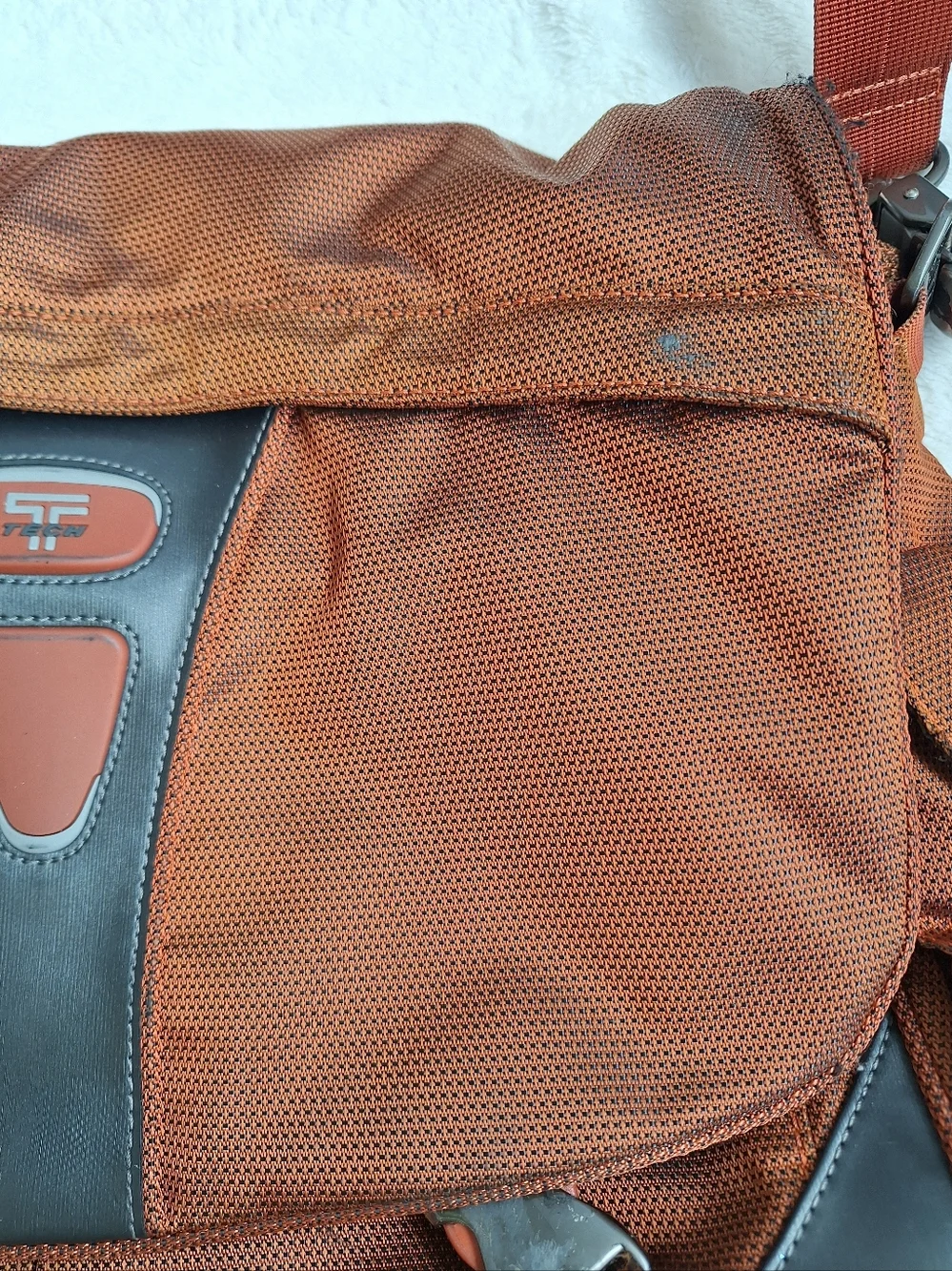 Tumi T-Tech Laptop Messenger Bag - Orange Flame Ballistic Nylon Used